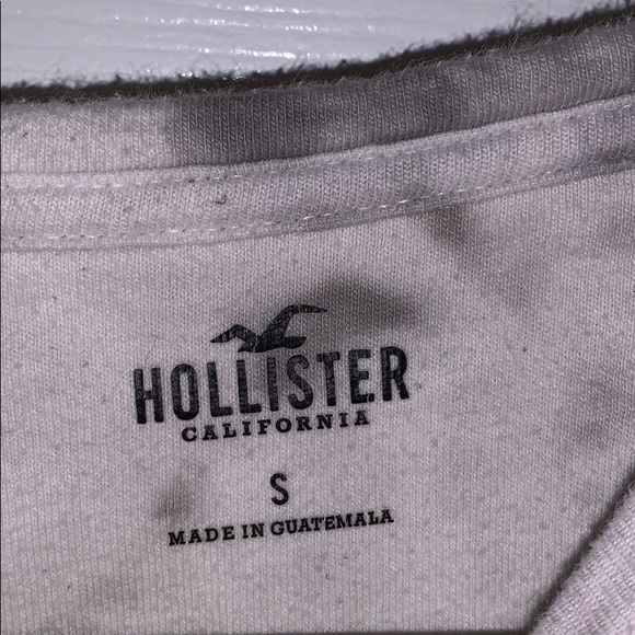 Hollister Long Sleeve Tee.(Rose Emblem) - Picture 4 of 4